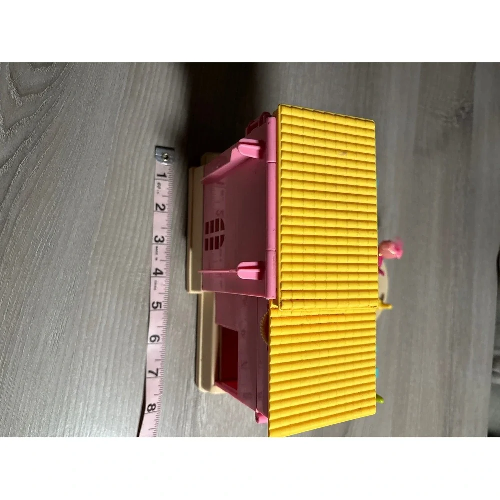 Vintage Polly Pocket Magnetic Pet Adventure Pink House Playset with Dog Figure